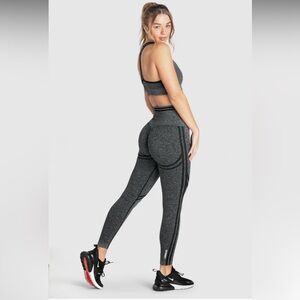 DOYOUEVEN Black and Grey Scrunched Leggings Size Large